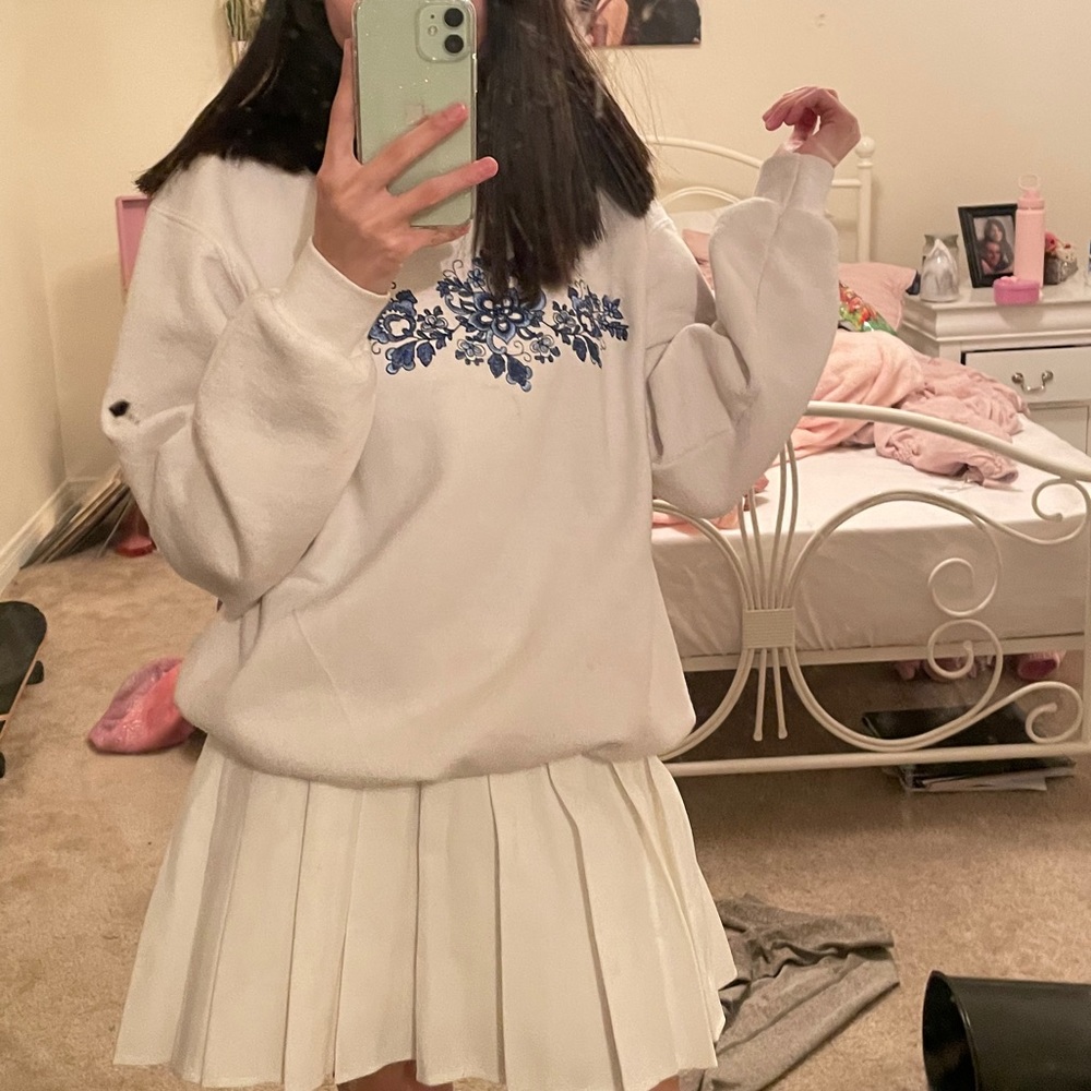 Brand new and trendy white tennis skirt